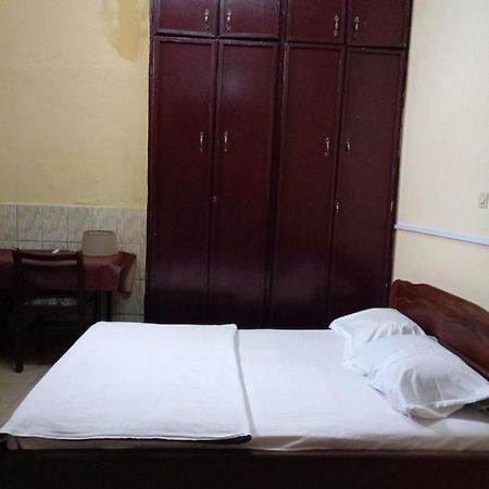 Hotel Bali Beau Sejour Douala Exterior foto